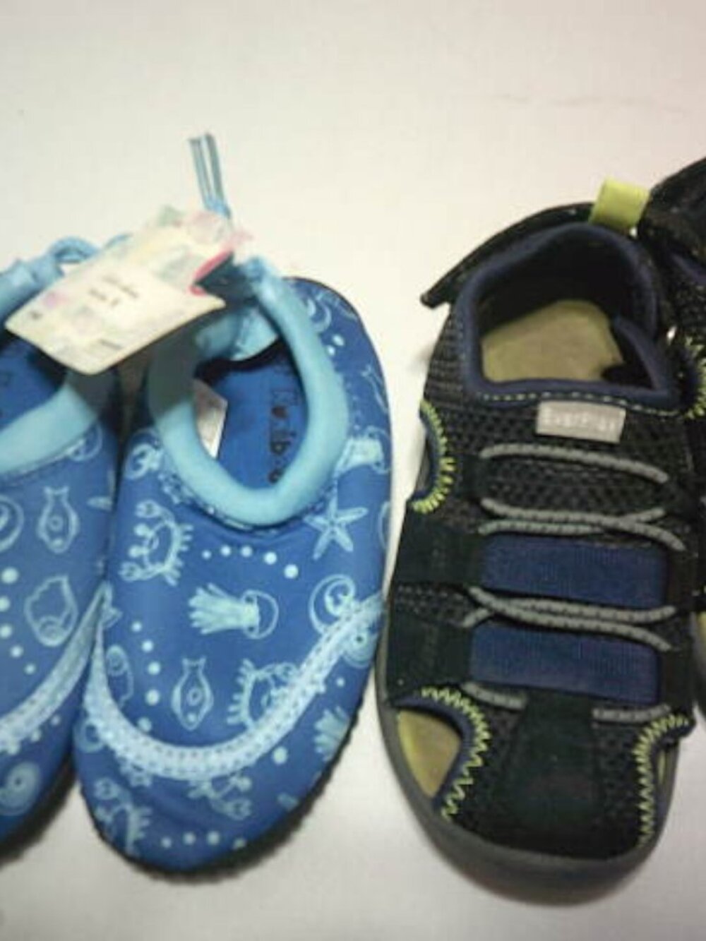 NEW BOYS SHOES LOT OSHKOSH SANDALS  & WATER SHOES BLUE SIZE 8 SMALL 👦